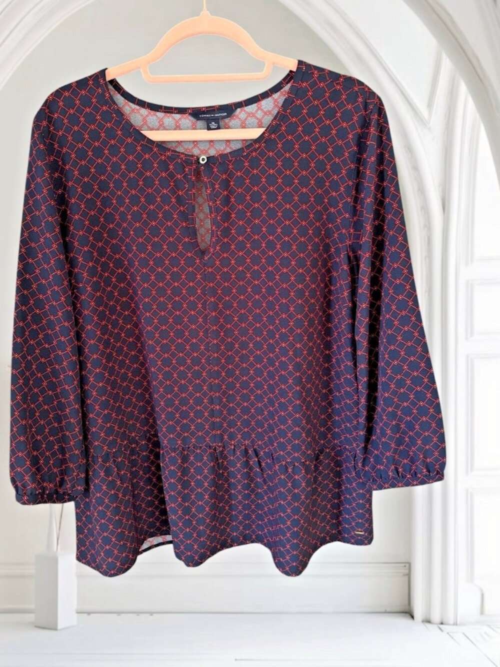 Tommy Hilfger Red & Dark Blue 3/4 Sleeve Blouse-Keyhole Neckline-Size XL